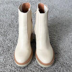 Oasis Society Cream Ankle Booties